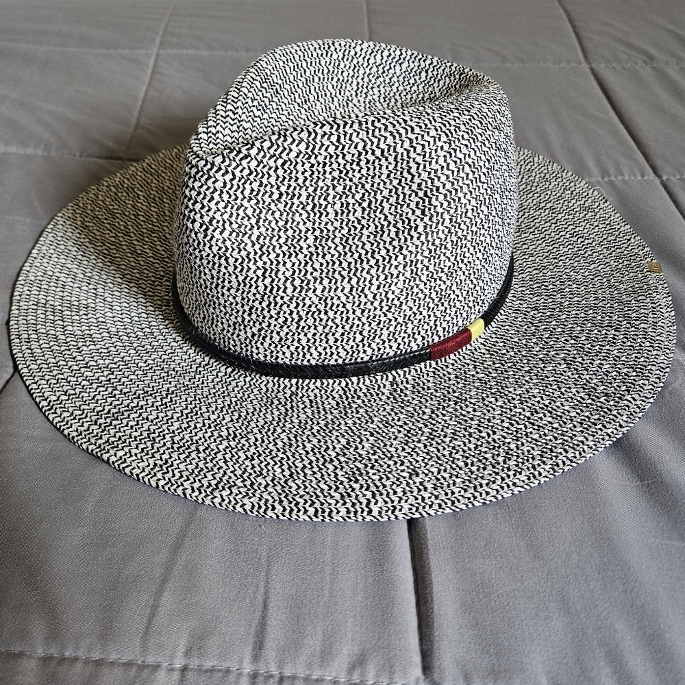 Abercrombie & Fitch A&F Medium Brim Black & White Woven Panama Hat